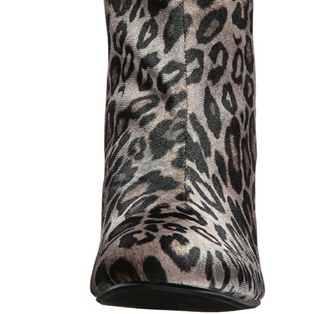 NOT RATED CHERRY BOOTS - Picture 7 of 11